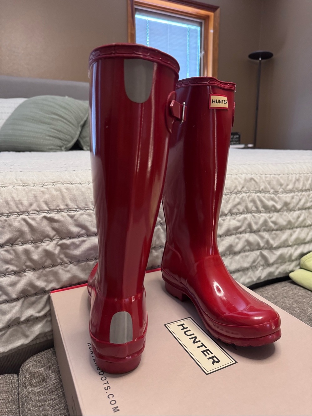 Hunter Red Gloss Rain Boots - Classic Tall - Picture 2 of 3